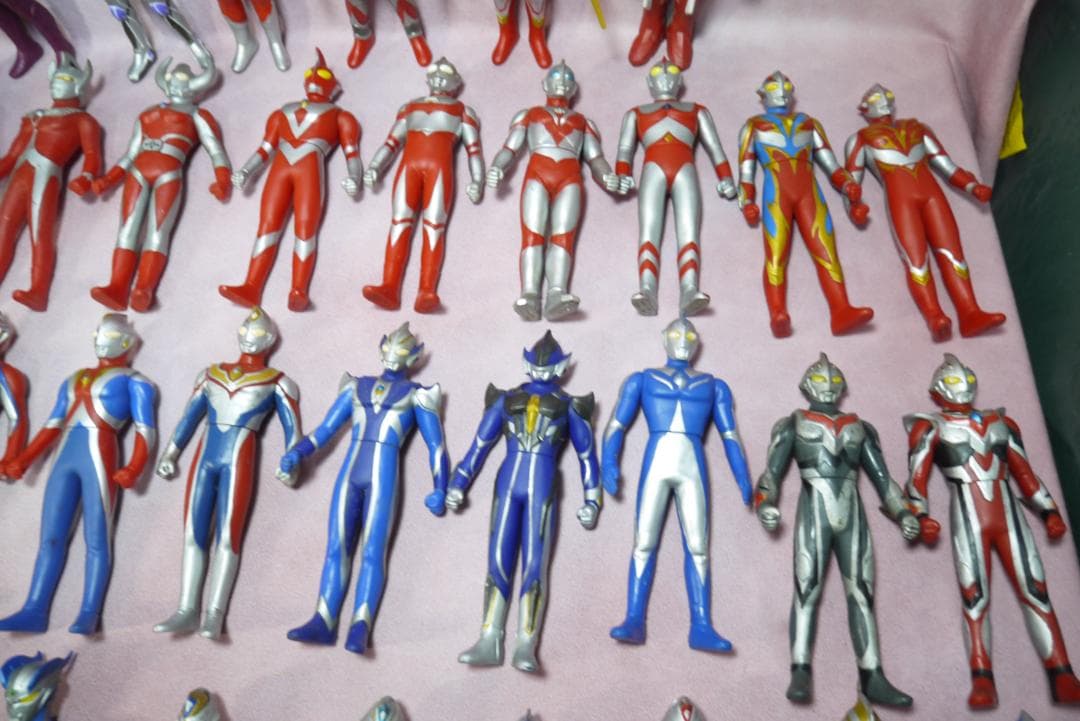 ウルトラヒーローシリーズ　800サイズ　ウルトラマン　ソフビ60体