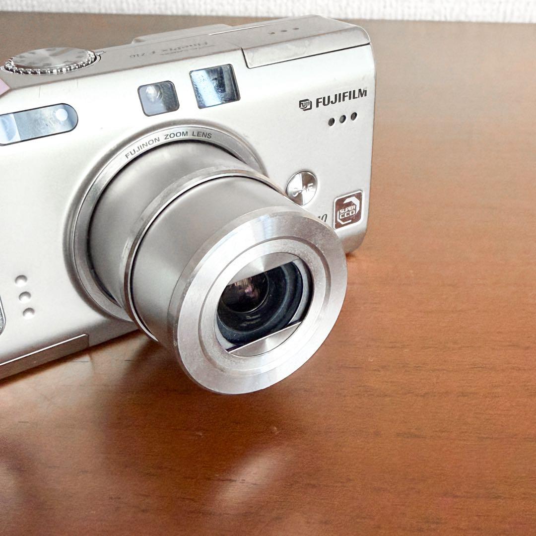 美品 Fujifilm FinePix F710 完動品 多数付属あり