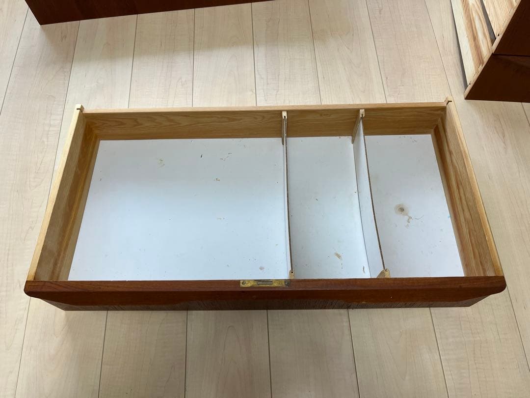 デンマーク　ヴィンテージ　6段チェスト