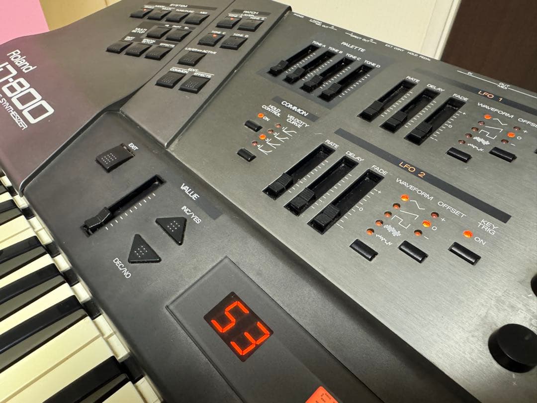 【価格再設定！】 名曲を生んだRoland JD-800とスタンドセット