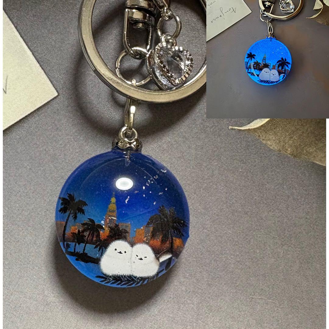 専用NO.166 キーホルダー レジン ぷっくり円形 流れ星・シマエナガ(蓄光)