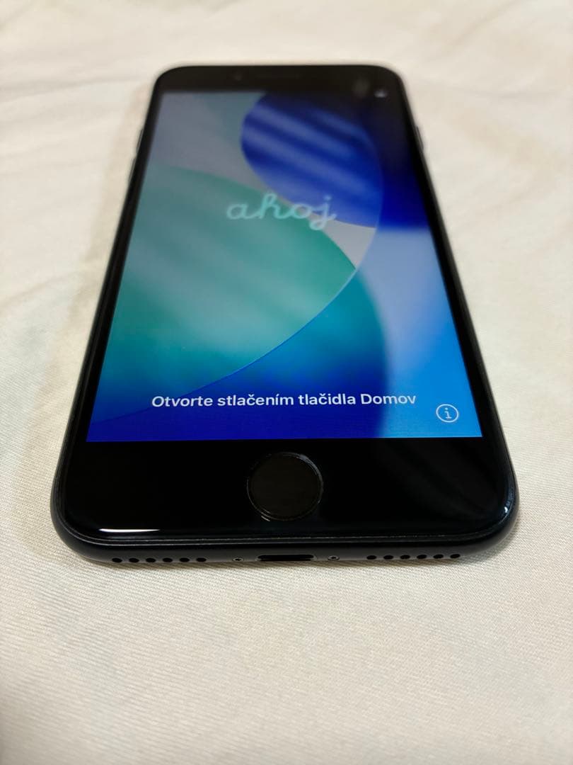 【美品】Apple iPhone SE (第2世代) ブラック 本体