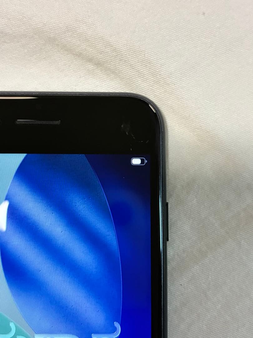 【美品】Apple iPhone SE (第2世代) ブラック 本体