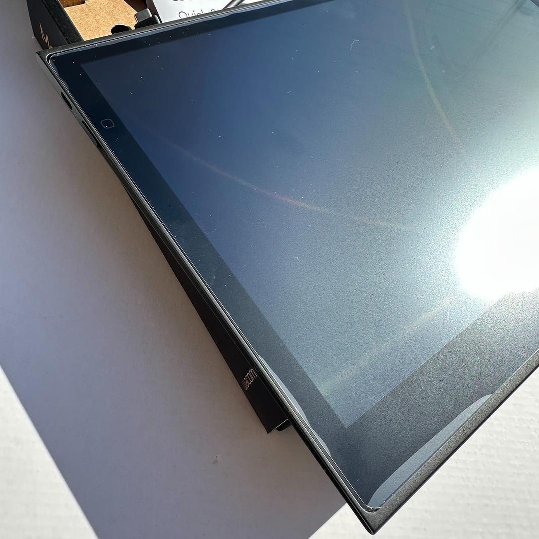 【中古】wacom movink 13 有機EL 液晶ペンタブレット