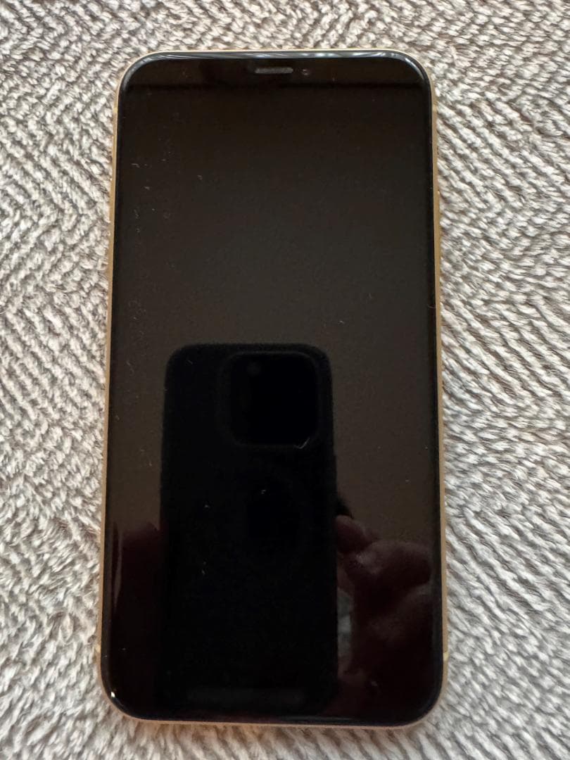 iPhone XR128GB SIMフリー バッテリー77%充電器2個ケーブル付