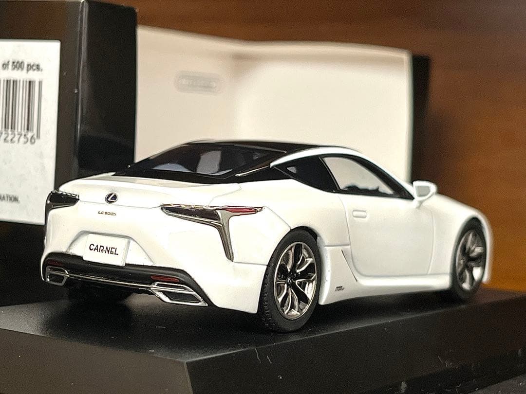 1/43 カーネル レクサス LC500h Lパッケージ 2017 ホワイト