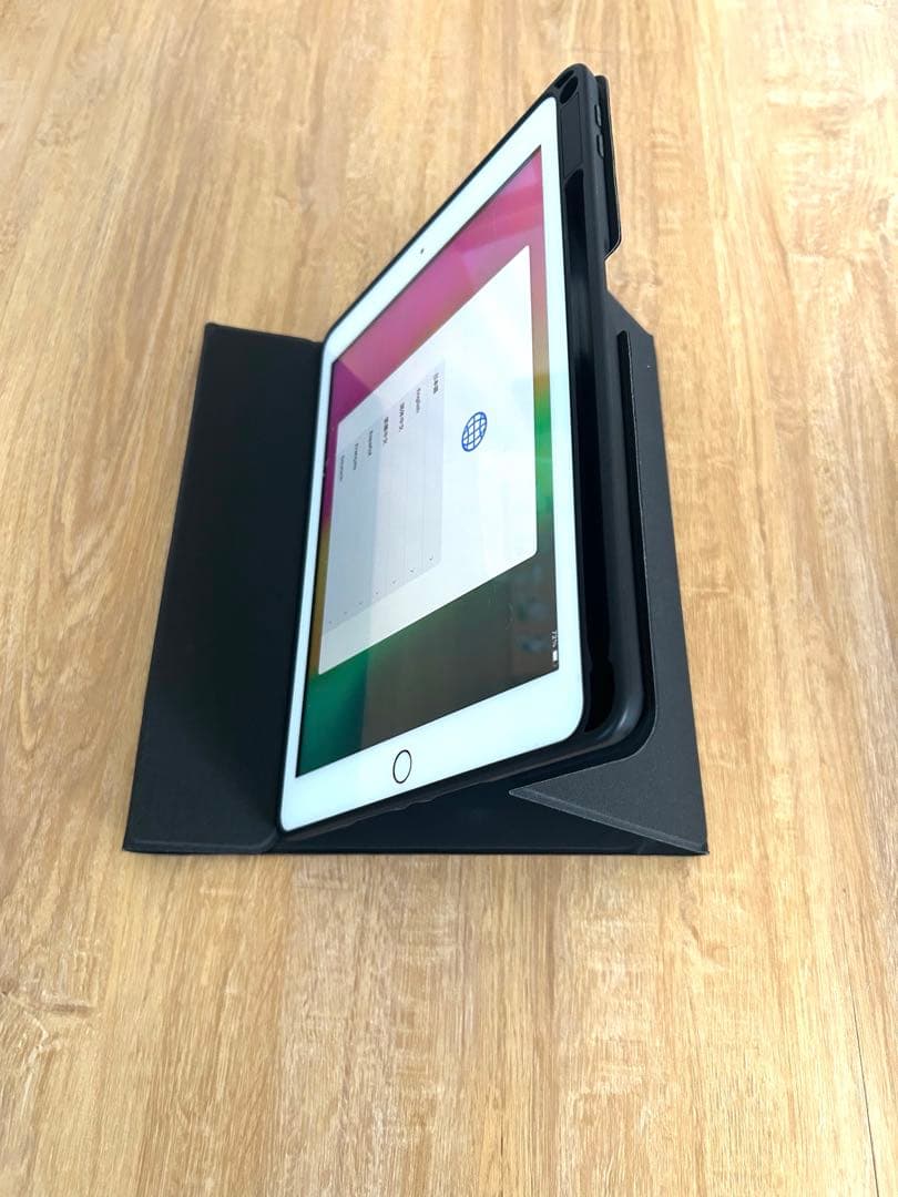 Apple iPad (第6世代) 32GB ローズゴールド　ケース付き