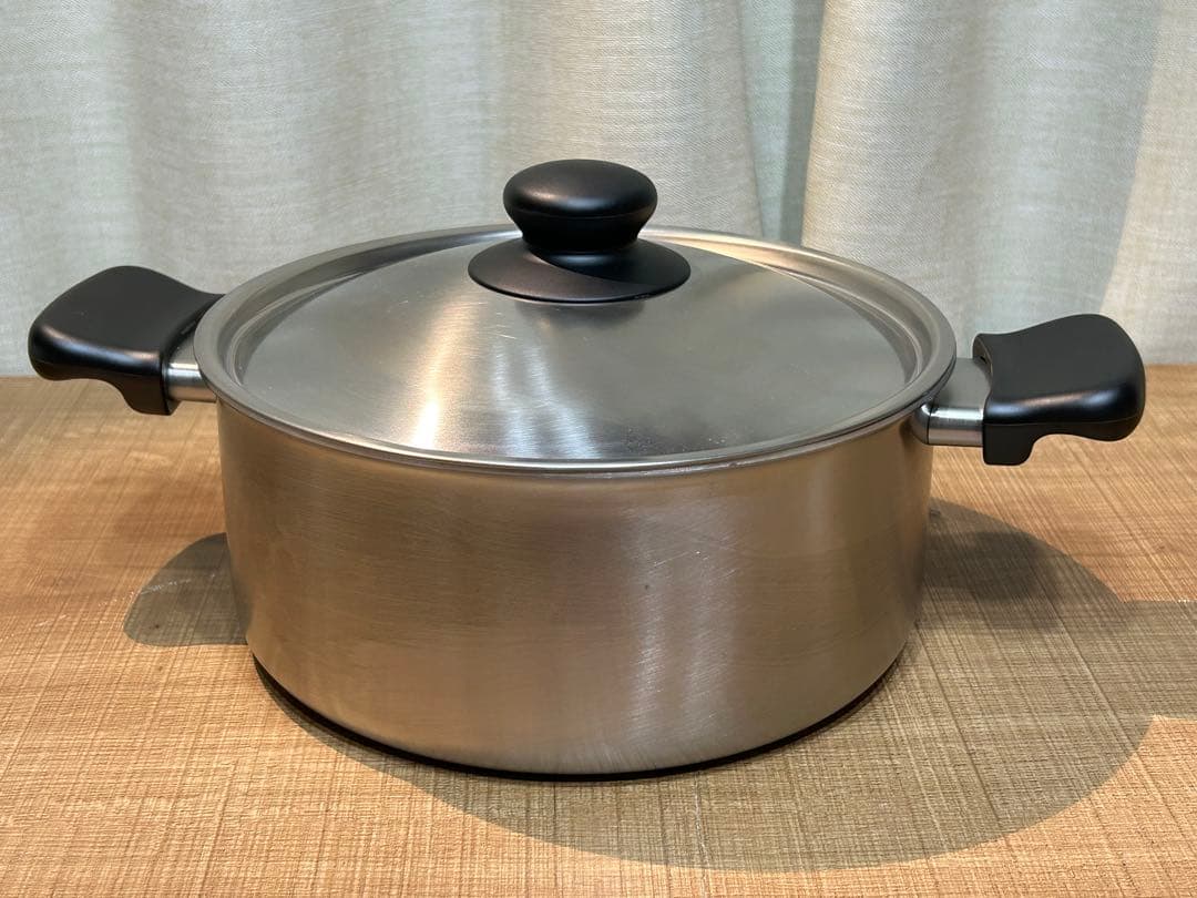 柳宗理 鍋浅型22cｍ IH対応 18-8ステンレス つや消し仕上げ　レードル付