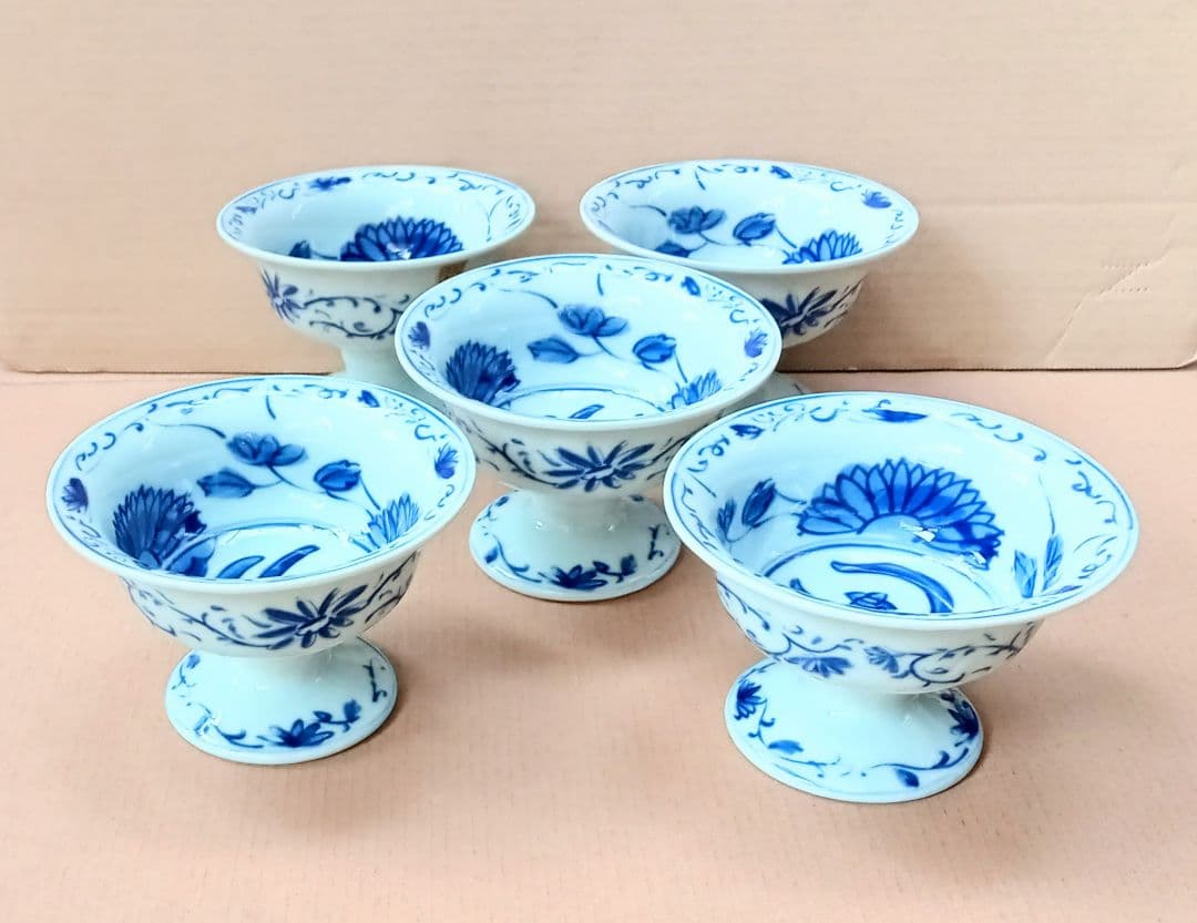 ☆美濃焼・龍峯窯＊水仙、蔓草の青染付の盛付中鉢、デザートカップ＊５客揃セット