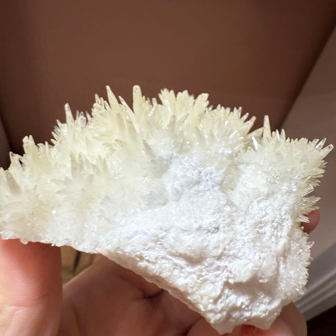 ホワイトアラゴナイト　209g 霰石 　あられいし　水晶　自然石　鉱物標本②