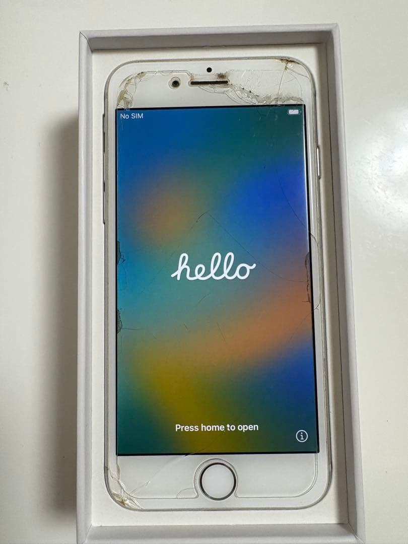 iPhone8 本体 64GB ホワイト