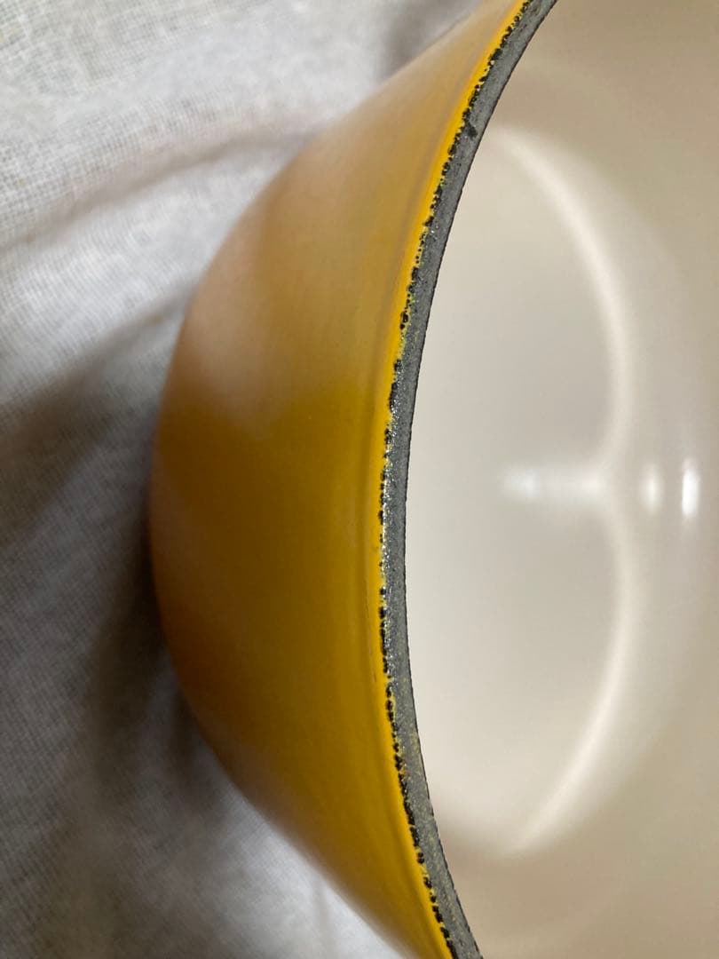 ル・クルーゼ　ココットロンド　18㎝　イエロー系　美品です