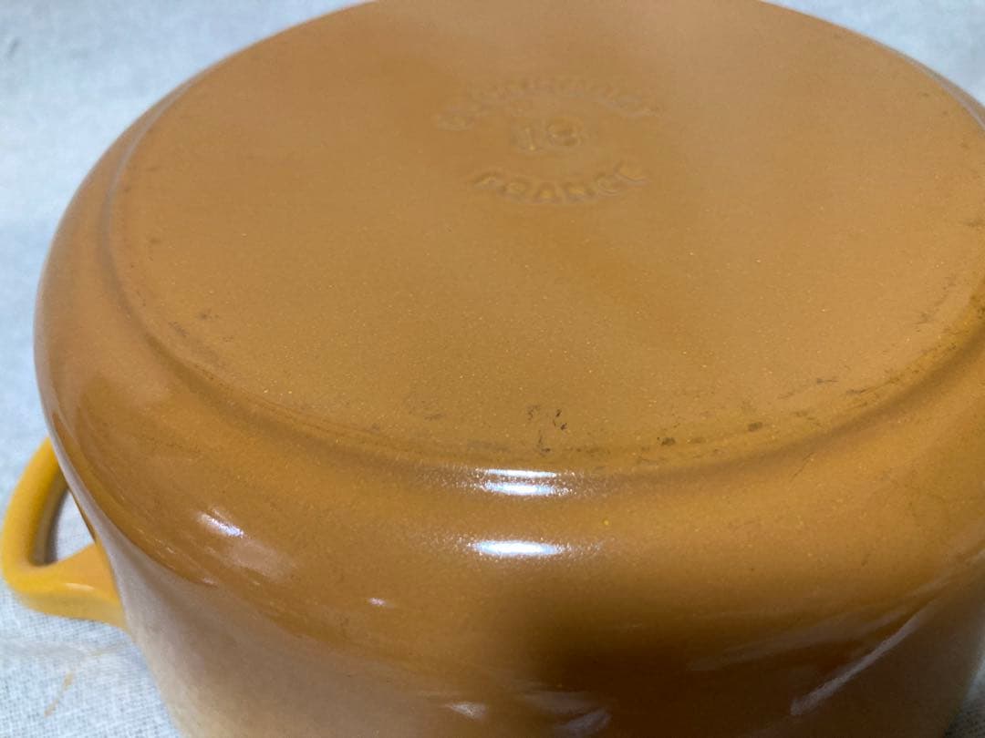 ル・クルーゼ　ココットロンド　18㎝　イエロー系　美品です