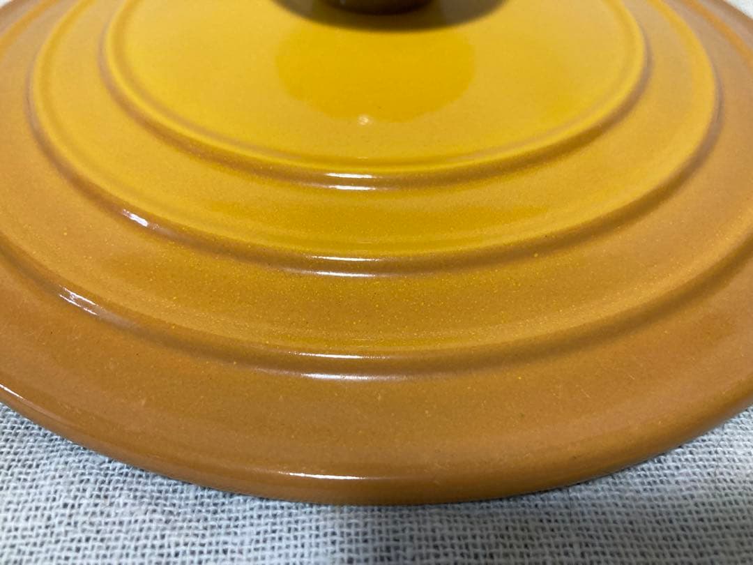 ル・クルーゼ　ココットロンド　18㎝　イエロー系　美品です