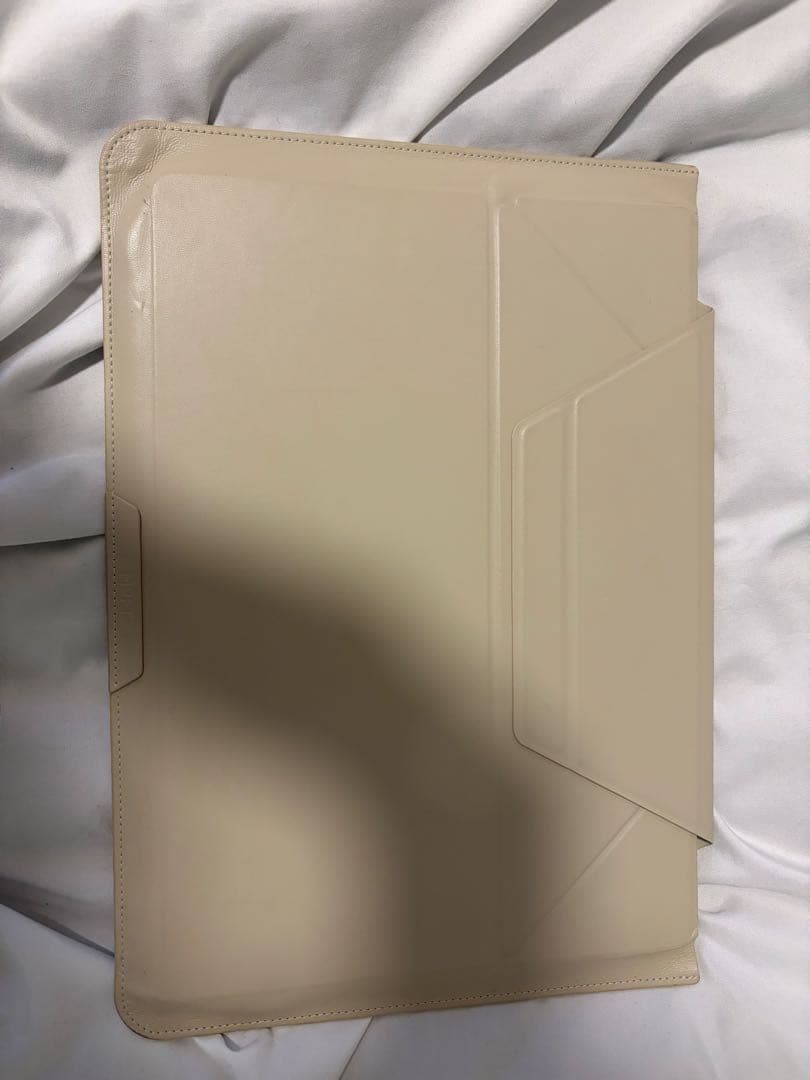 13インチMacBook air M3 2024年製(MOFT ケース付)