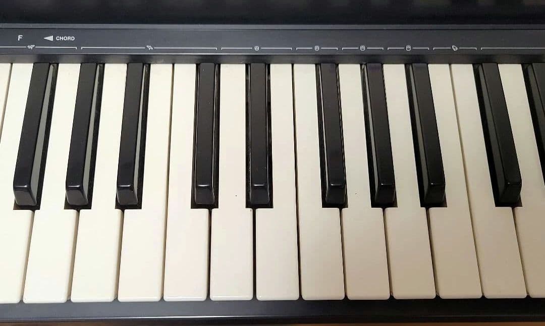 CASIOキーボードTONEBank　CT670 と STRICHスタンド