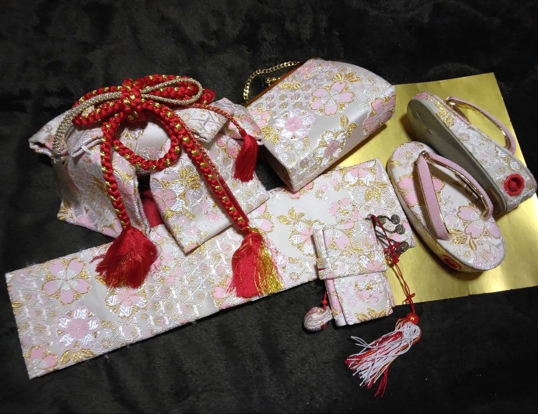 正絹☆本絞り＆総刺繡☆最高級の着物に帯も被布もダブルで楽しめる3歳七五三向け祝着
