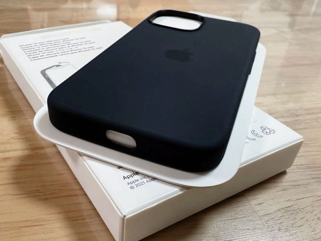 Apple iPhone13 mini 純正シリコンケース ミッドナイト