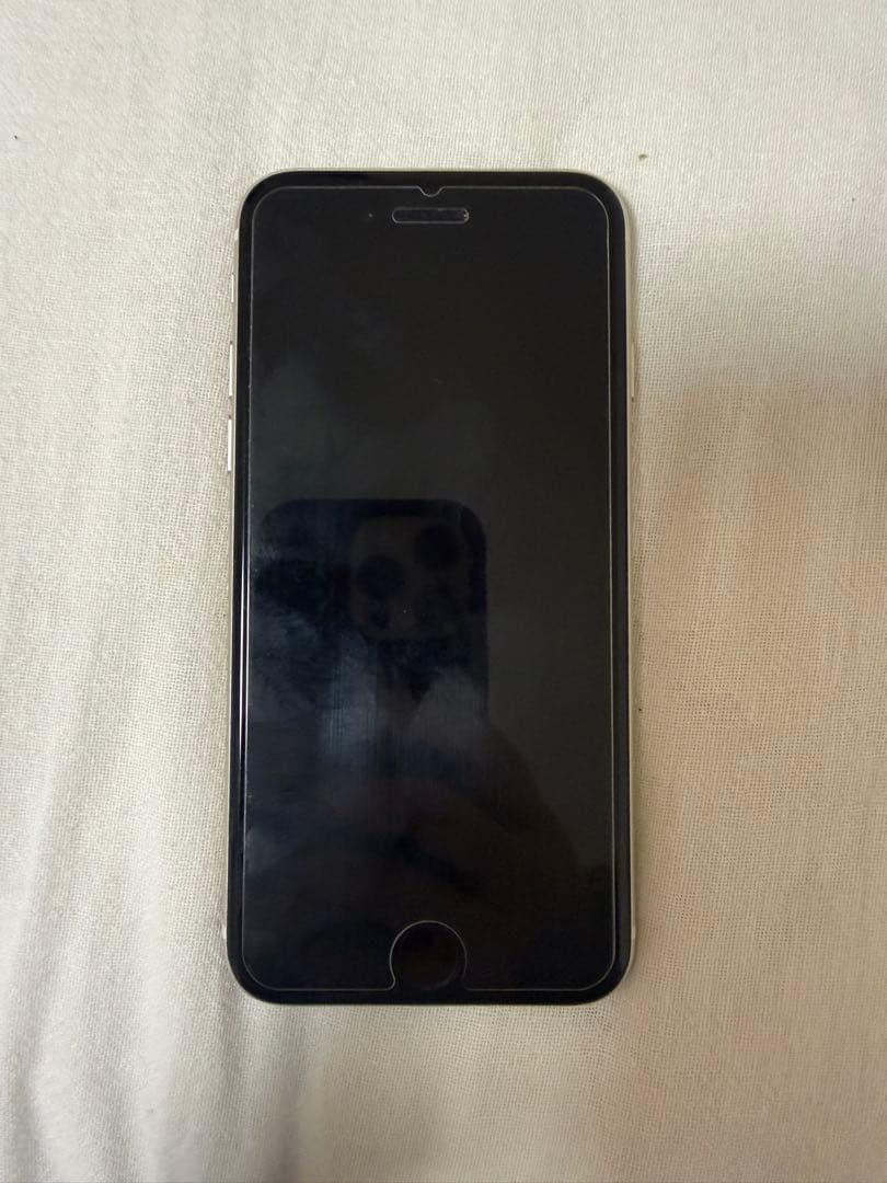Apple iPhone se2世代ホワイト 本体