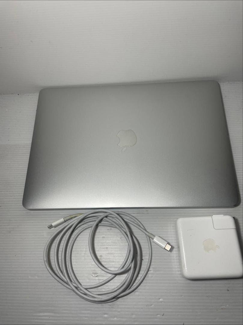 MacBook Pro 13インチ 2020年モデル 256GB
