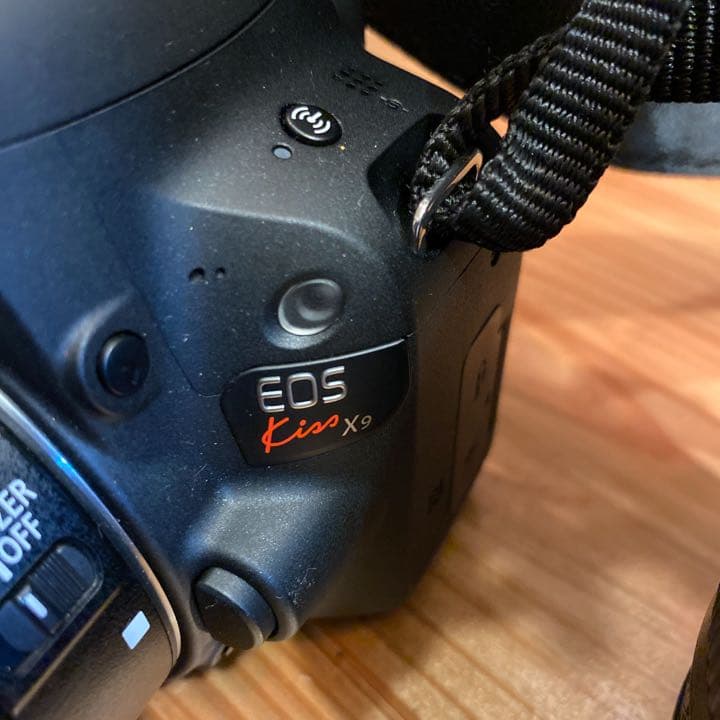 スマホに送れるWiFi付き Canon EOS kiss X9