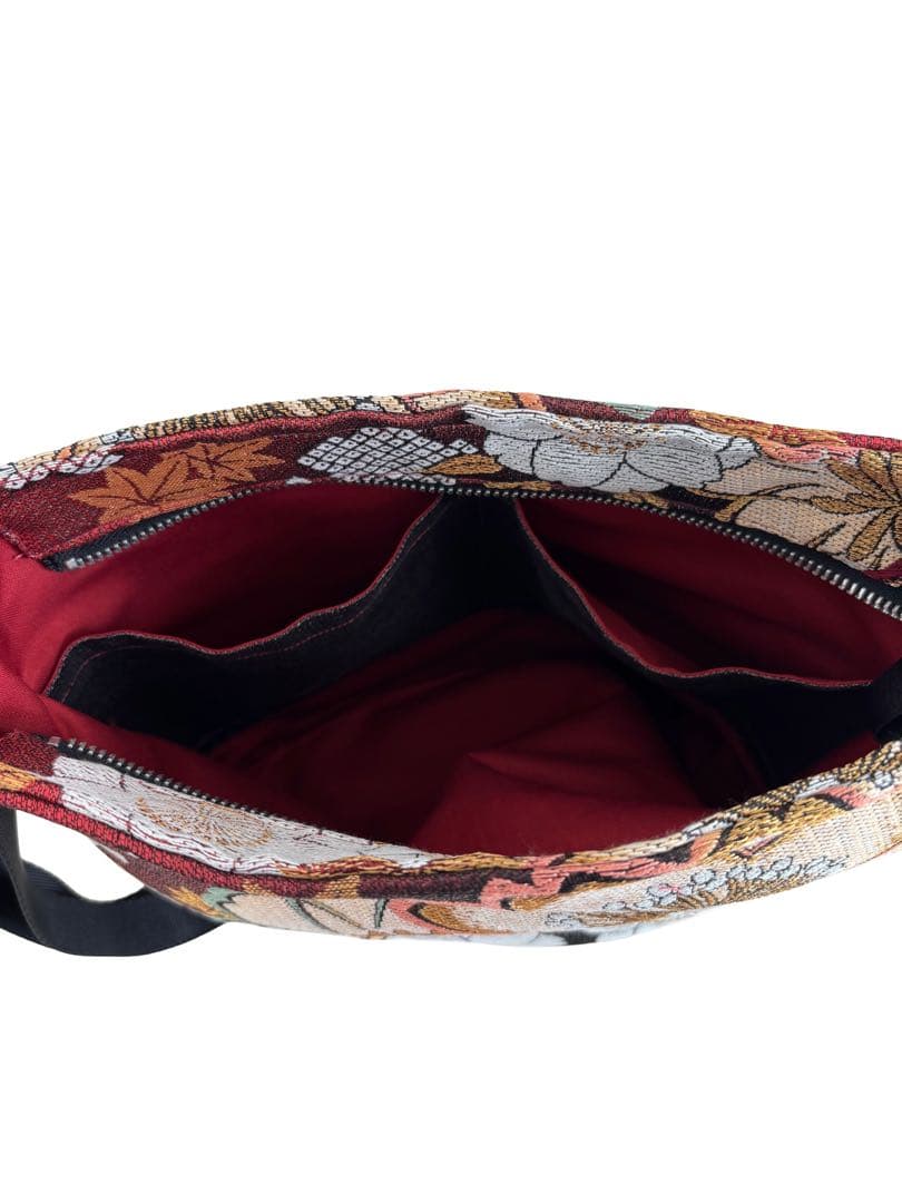 帯リメイクバッグ　四季を彩る花々　流水文様 ショルダーバッグ 和柄 赤×金