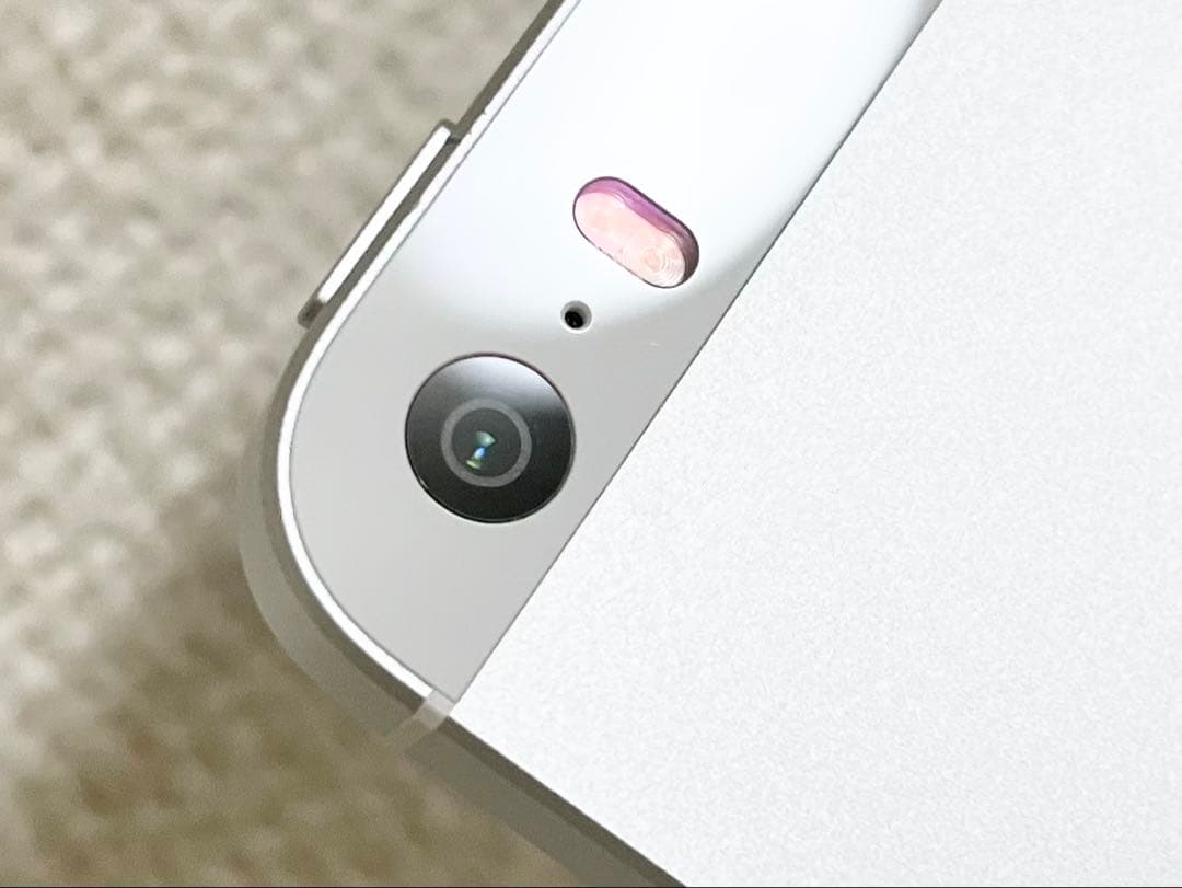 Apple iPhone SE 64GB 第一世代 初代 シルバー SIMフリー