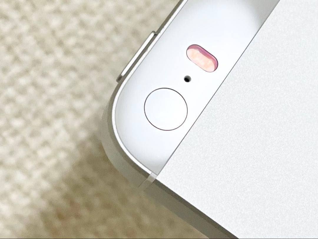 Apple iPhone SE 64GB 第一世代 初代 シルバー SIMフリー