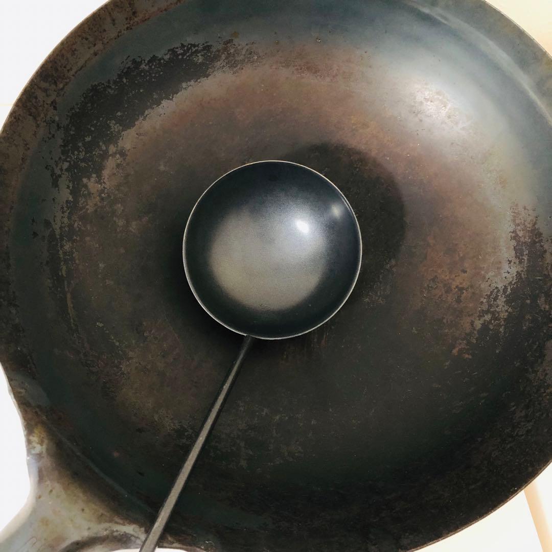 鉄製 中華鍋 木製ハンドル 30cm お玉付き
