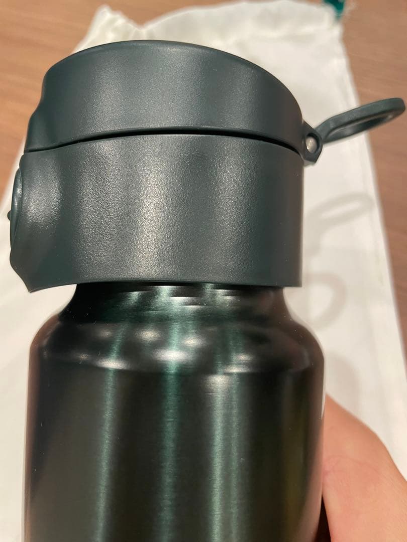 スターバックス　タンブラー　メタリックグリーン　新品！