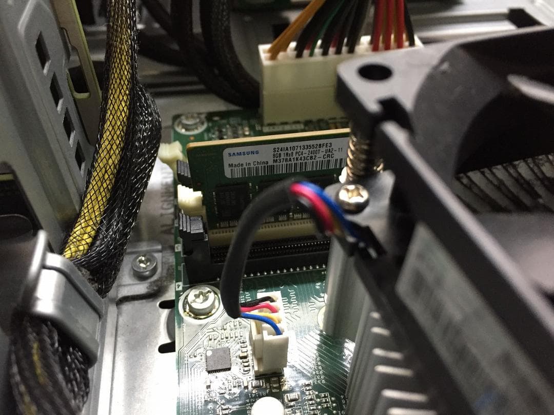 HPE ProLiant ML30 Gen10 サーバー