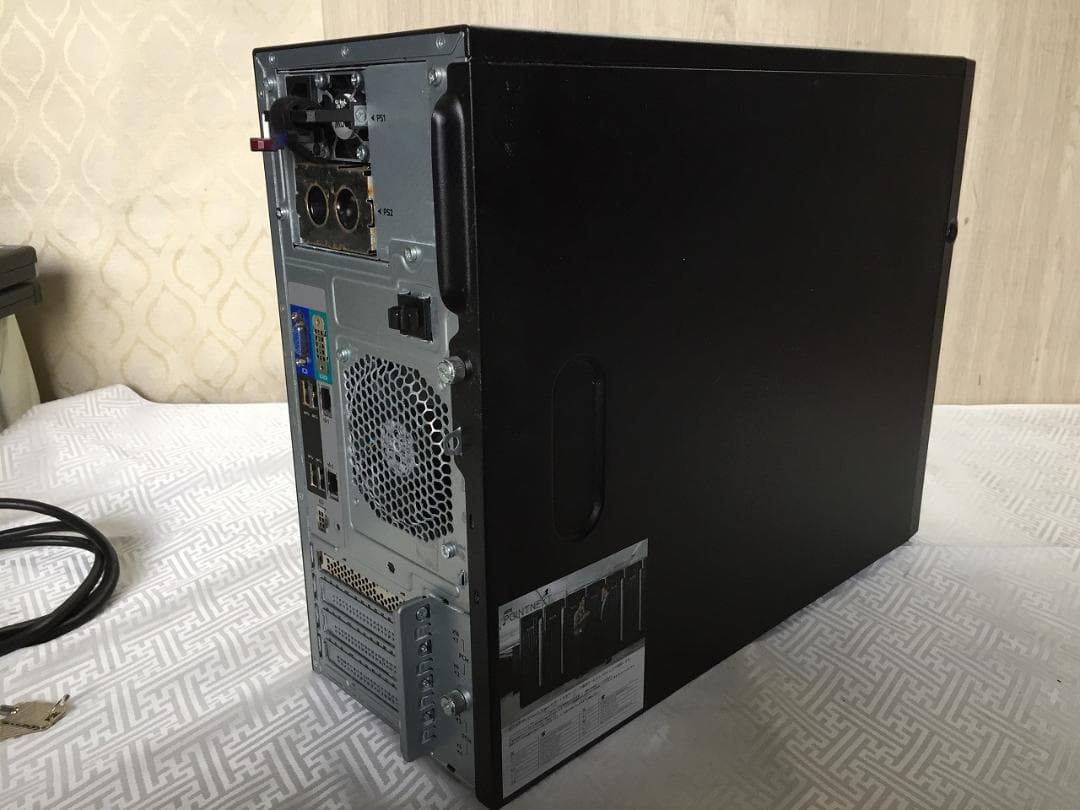 HPE ProLiant ML30 Gen10 サーバー