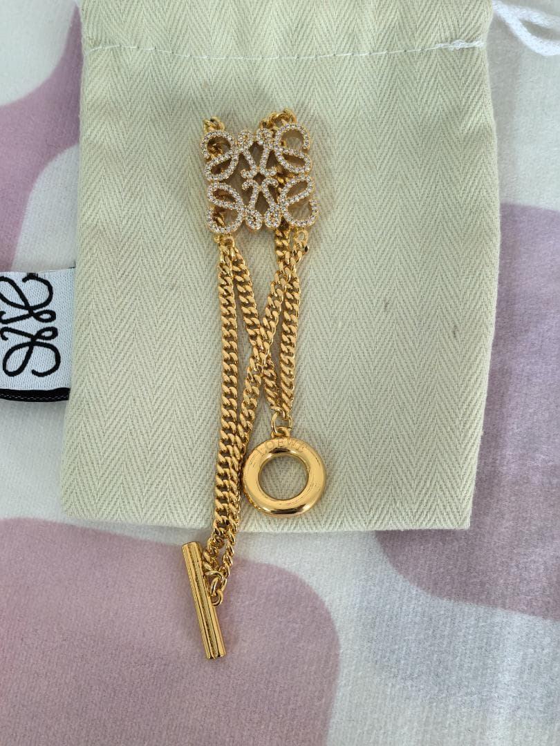 ゴールドダイヤモンドブレスレット 上品雰囲気 高級感 ロゴ入り 美品