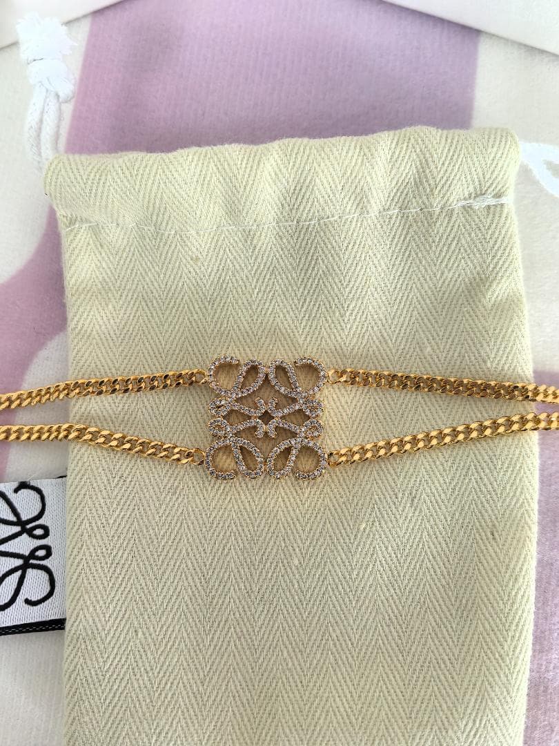 ゴールドダイヤモンドブレスレット 上品雰囲気 高級感 ロゴ入り 美品