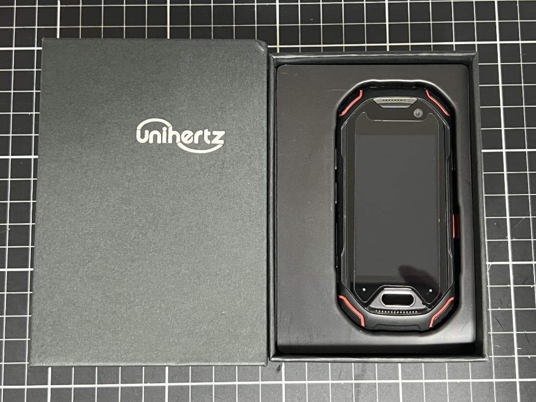 お得美品 Unihertz Atom 防水耐衝撃 小型スマホ SIMフリー