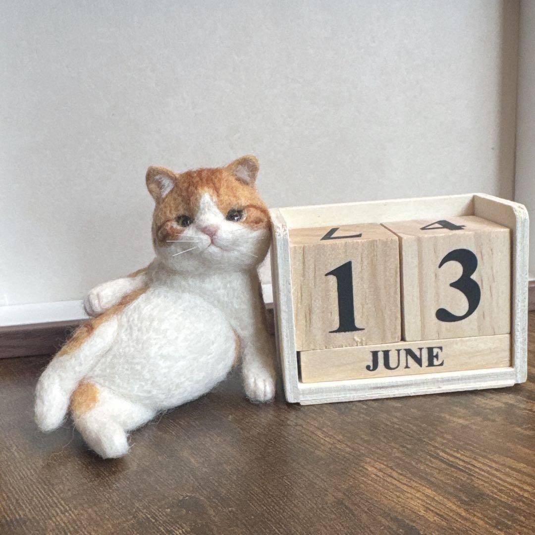 羊毛フェルト 猫 茶白猫雑貨 ぬいぐるみ マスコット