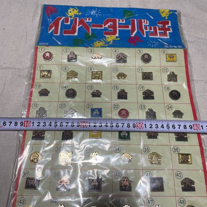 インベーダー　バッジ　昭和　レトロ　ゲーム　グッズ　玩具　おもちゃ