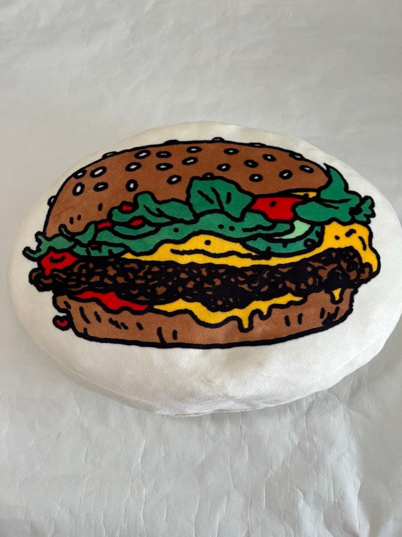 ユニクロ　JASON POLAN クッション　キリン・虎・ハンバーガー3点セット