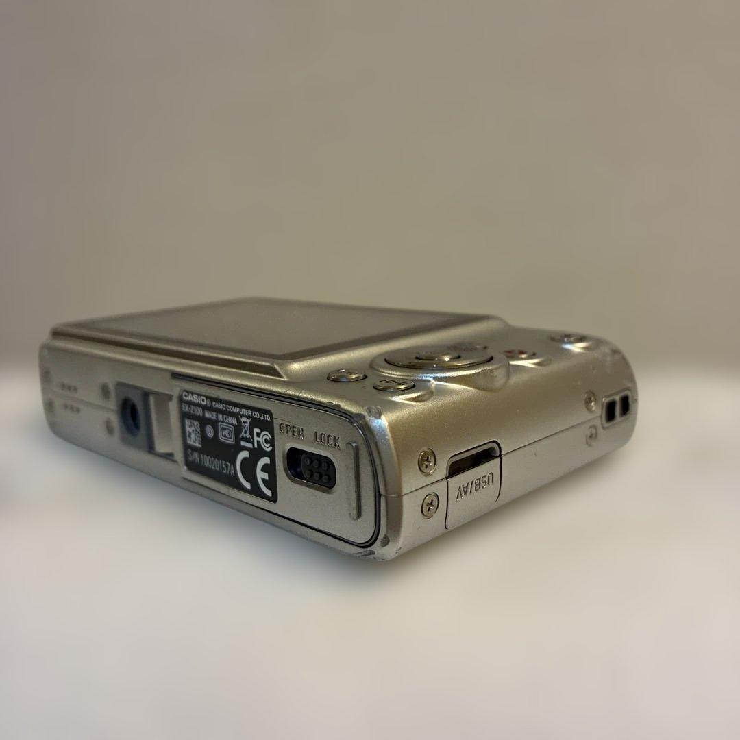 CASIO カシオ EXILIM コンパクトデジタルカメラ　【中古】