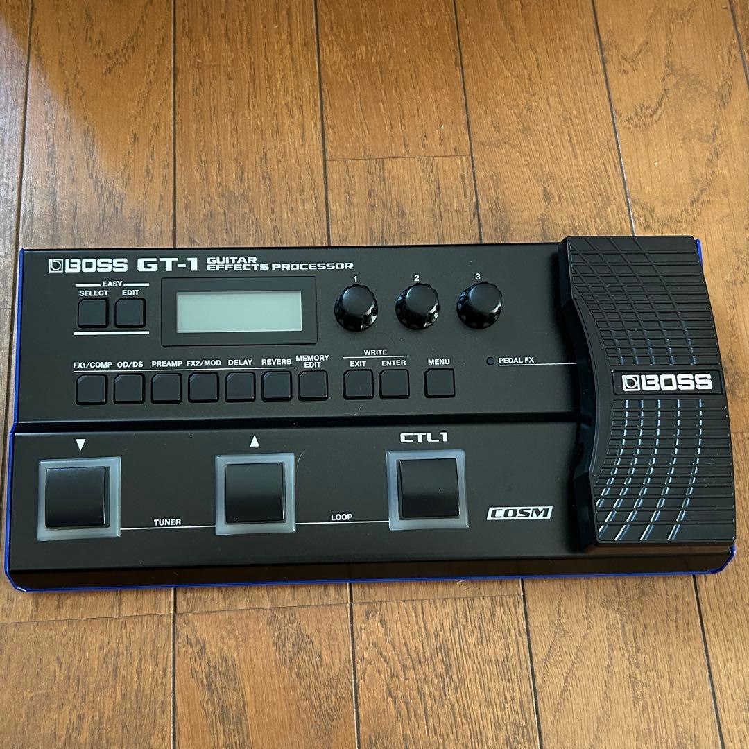 BOSS GT-1 マルチエフェクター（箱・持ち運びケース・AUXケーブル付き）