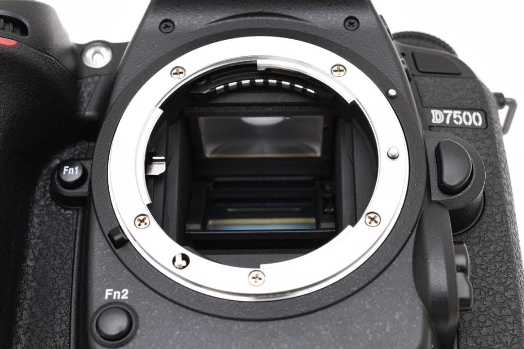■ 美品 ■ ニコン Nikon D7500 ボディ 《元箱付き》