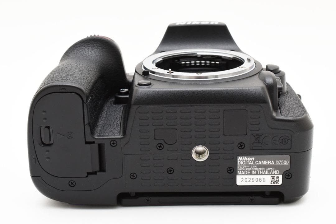 ■ 美品 ■ ニコン Nikon D7500 ボディ 《元箱付き》
