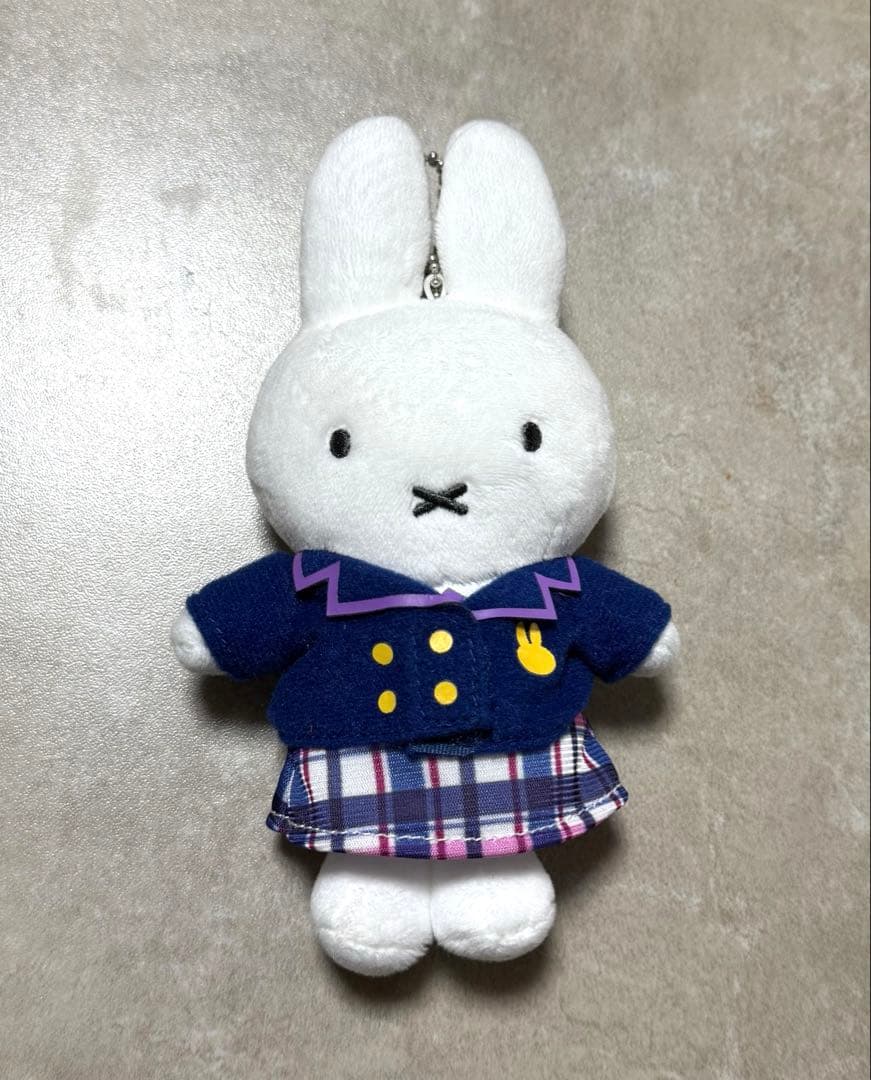 ミッフィースタイル限定　おそろい制服ミッフィーマスコット　ネイビー キーホルダー