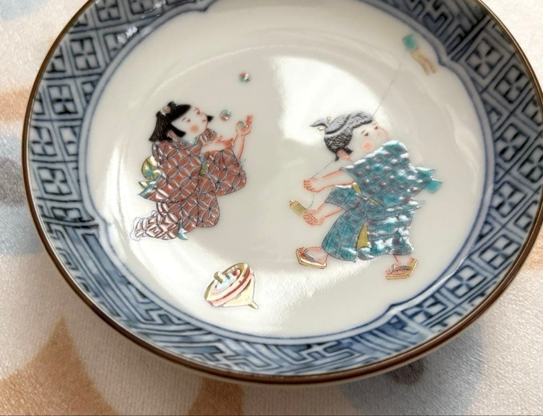 SALE✩.*˚ 九谷焼 清山 わらべ絵 小皿 6点セット