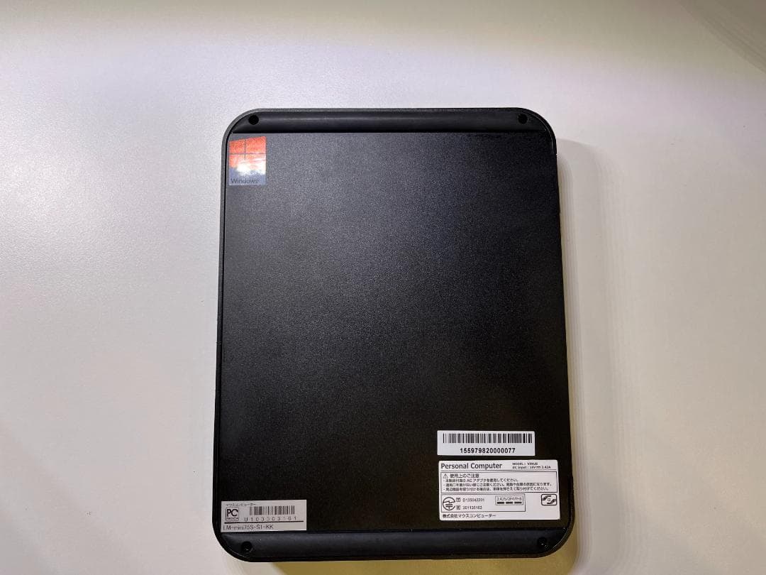 マウスコンピューター　A5サイズコンパクトパソコン　Windows10　VESA