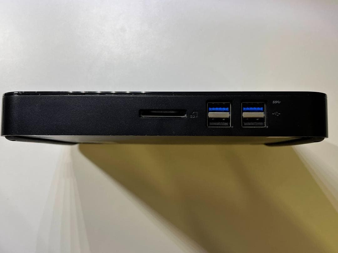 マウスコンピューター　A5サイズコンパクトパソコン　Windows10　VESA