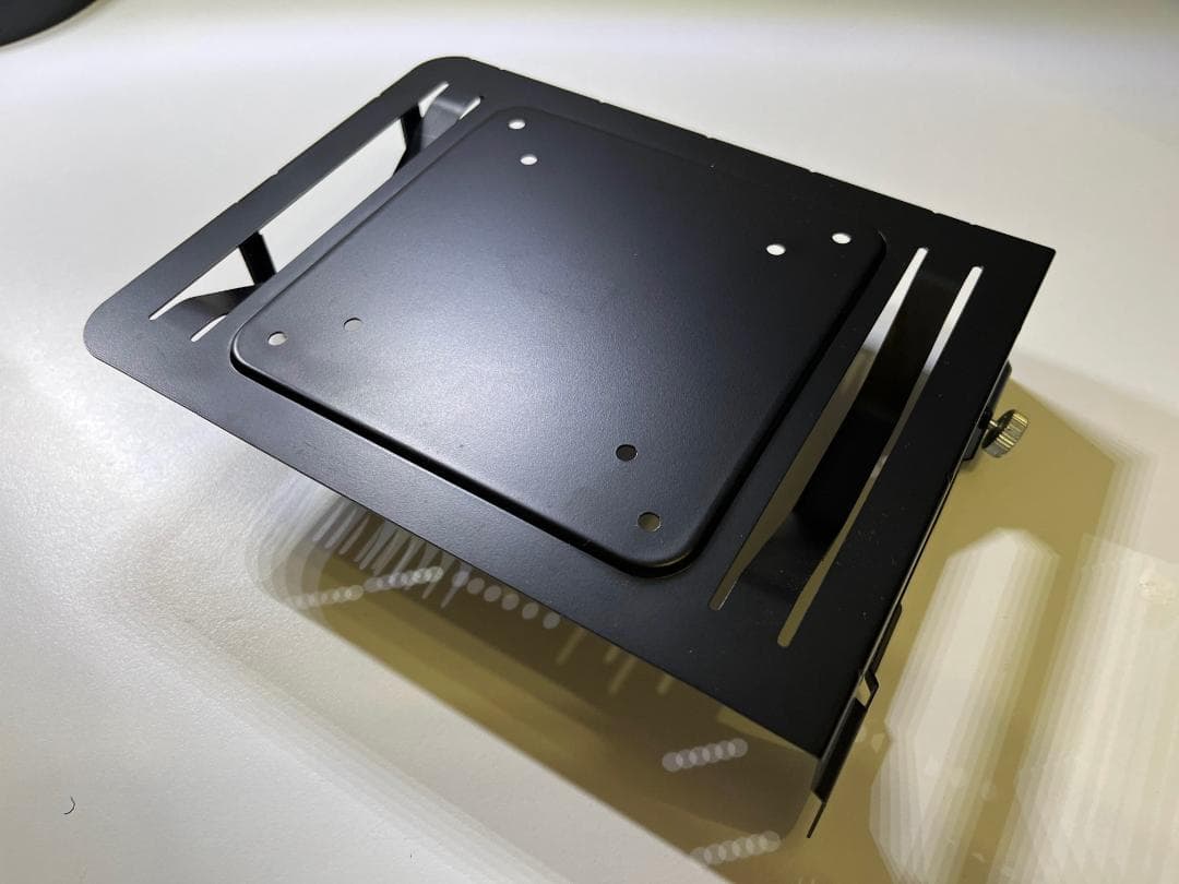 マウスコンピューター　A5サイズコンパクトパソコン　Windows10　VESA