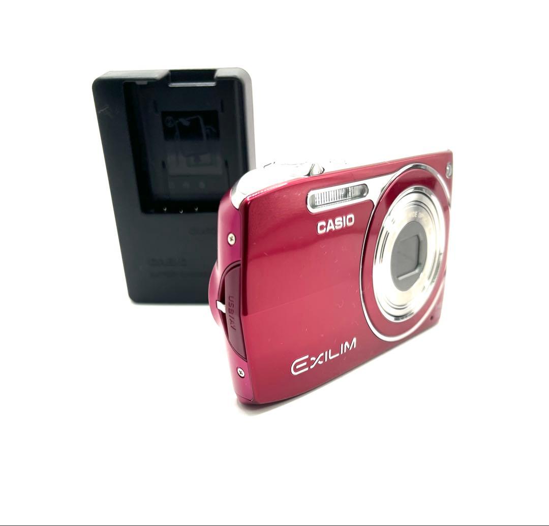 CASIO EXILIM コンパクトデジタルカメラ 赤