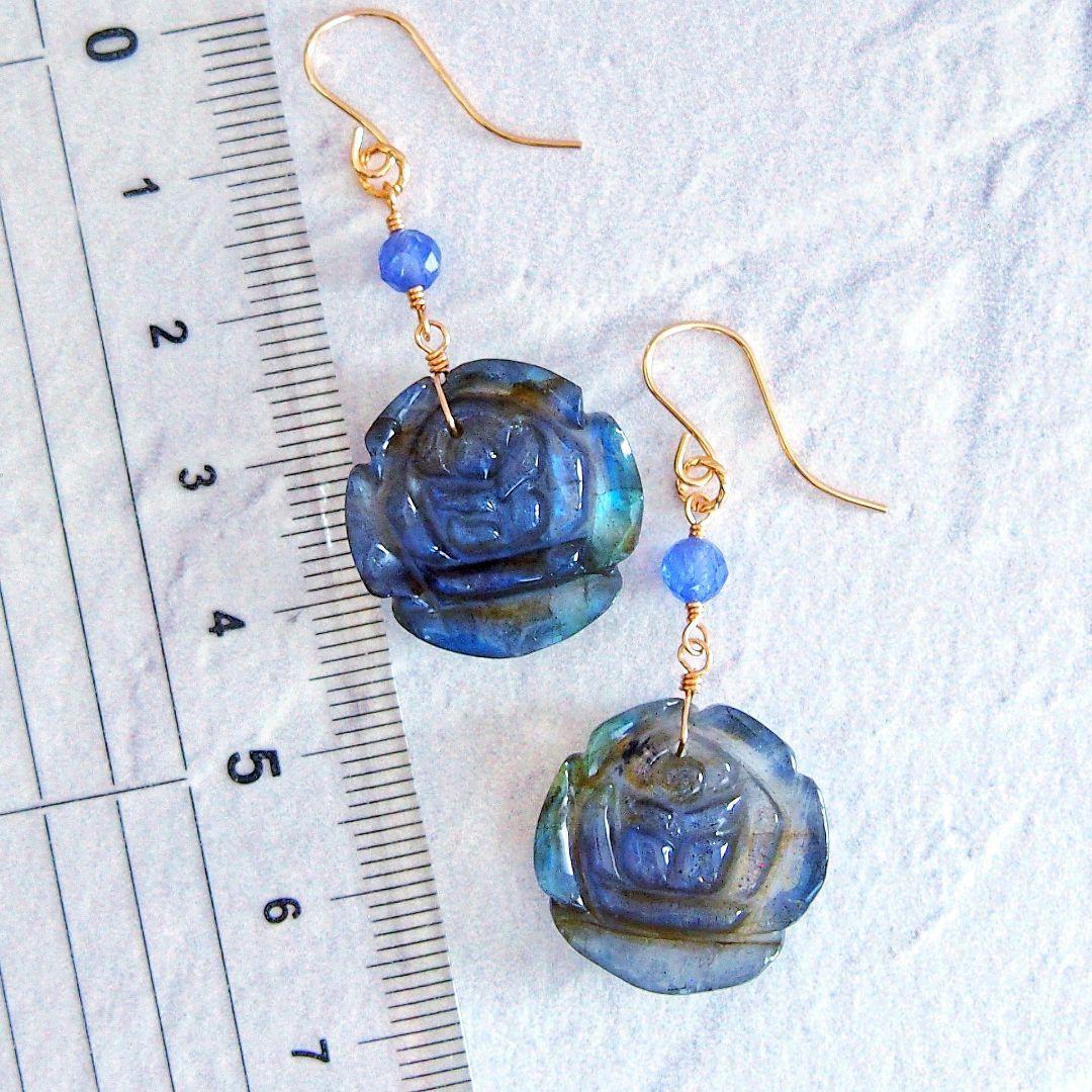 ※ご予約品　大粒✨ラブラドライト　ブルーローズ　カービング　ピアス　14kgf