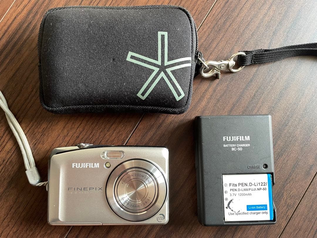 Fujifilm FinePix F50d デジタルカメラ